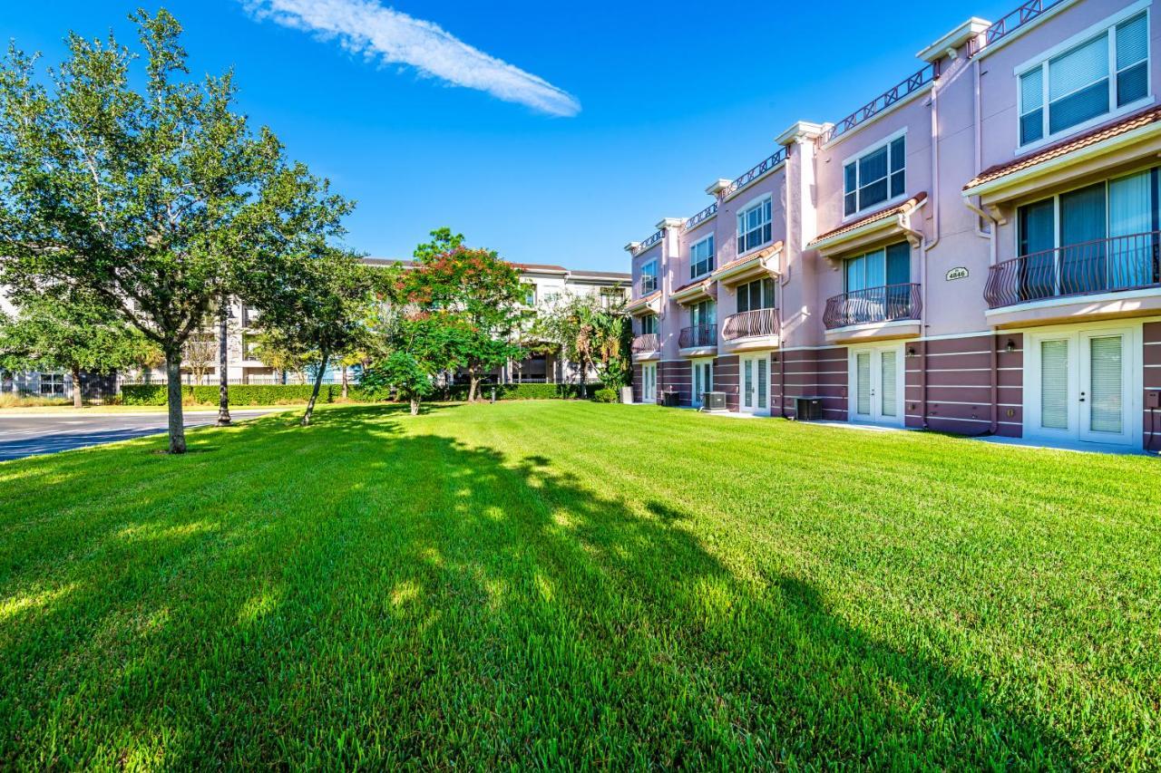 Holiday home Updated Vista Cay Townhome, 10 Min From Universal *