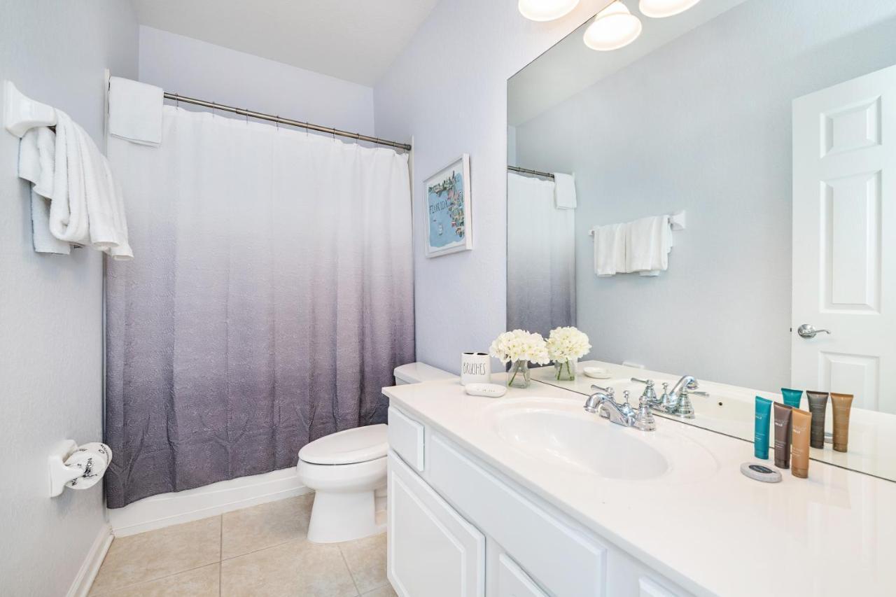 Updated Vista Cay Townhome, 10 Min From Universal Holiday home