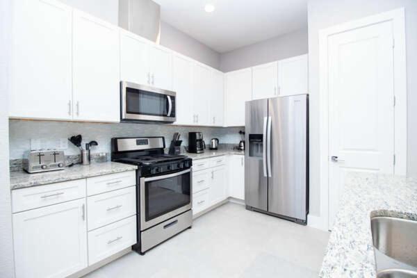 4 Bedroom 4 Ba Self Check-in Close To Theme Parks *