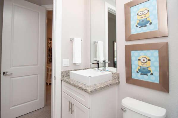 4 Bedroom 4 Ba Self Check-in Close To Theme Parks Villa Orlando