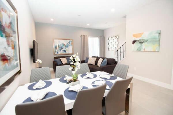 4 Bedroom 4 Ba Self Check-in Close To Theme Parks Villa Orlando