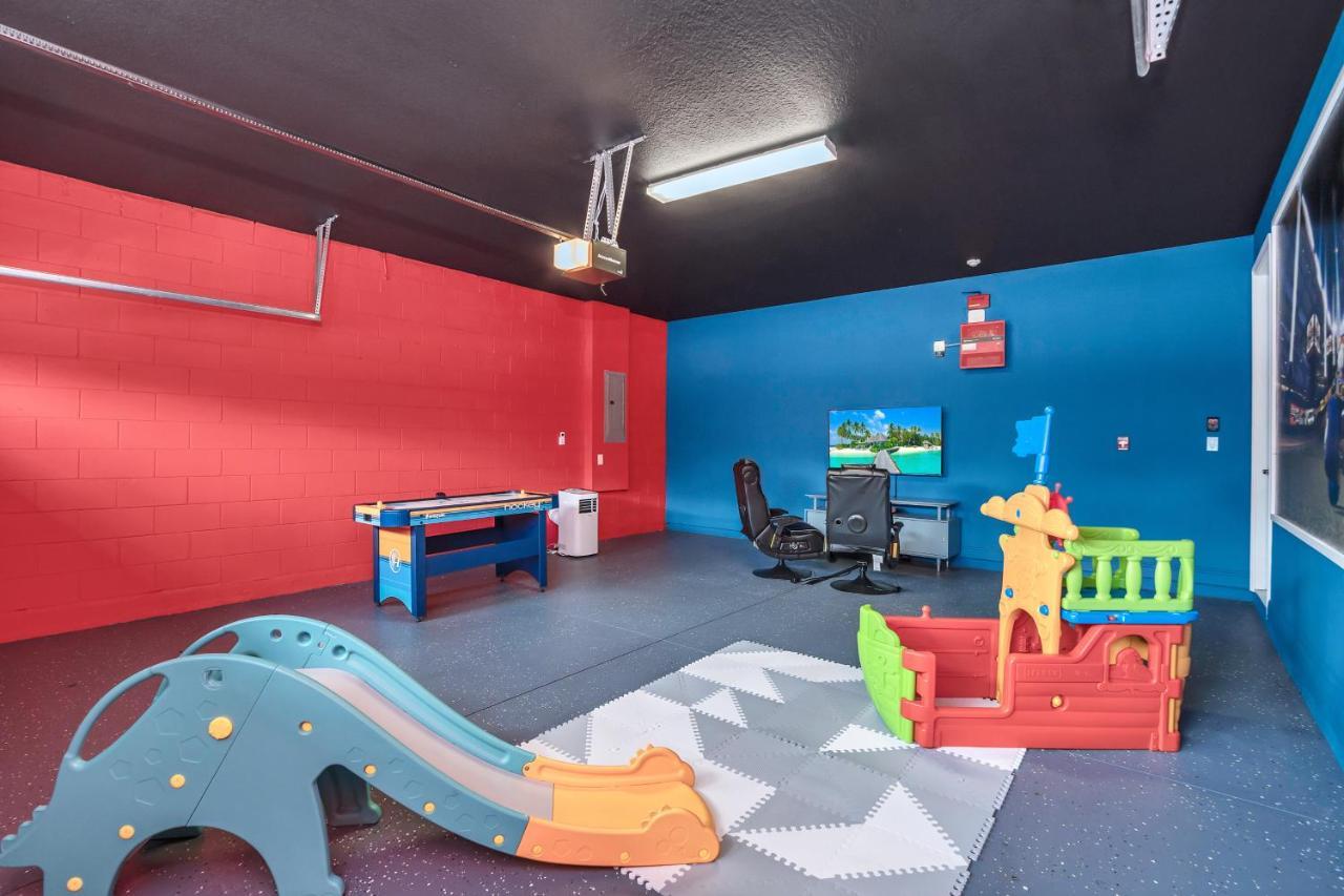 8 Bedroom Vacation With Pool Orlando