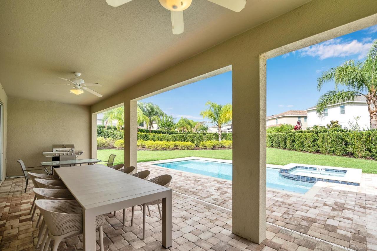 8 Bedroom Vacation With Pool