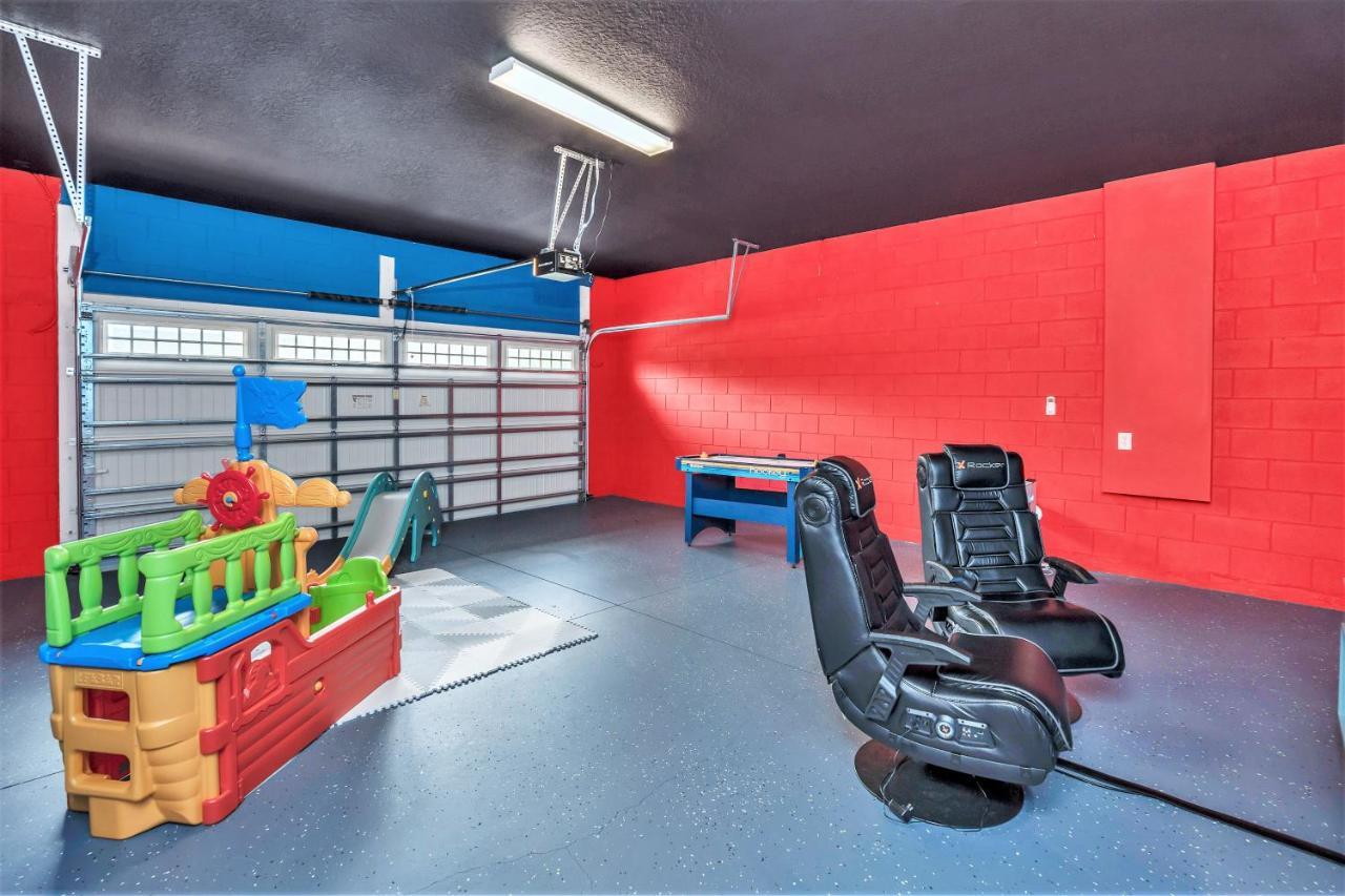 8 Bedroom Vacation With Pool * Orlando
