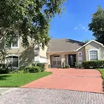 Mickeys Corner - Fantastic 5Br With Large Private Garden Pool Hot Tub Game Room Gas Bbq 2 Miles To Disney