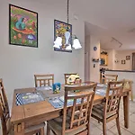 Spacious Florida Family Home - 10 Mi To Disney!