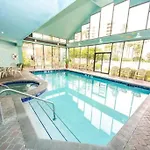 Gorgeous Studio Near Parks And Convention Center