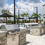 Complete Lush Green Apartment 10 Min To Parks Pets Allowed, Resort-Style Amenities