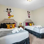 Lovely 5 Bedroom Home With Pool At Encore Resort