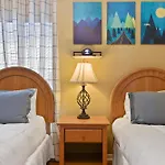 Stunning 5 Bedrooms Pool Home-Game Room