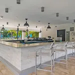 Lofty Lodge