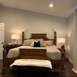 Spacious Craftsman House Sleeps 8