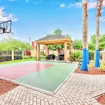 Near Universal Studios - Apartment W Pool Hot Tub