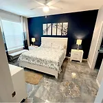 Windsor Castle Luxury Villa