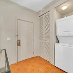 Spacious 2Br Condo W Pool & Hot Tub Near Disney