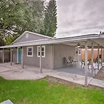 Winter Garden Bungalow With Gas Grill, Walk To Dtwn!