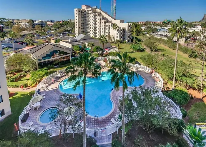 Gorgeous Studio Near Parks And Convention Center