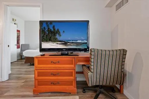I-Drive Suites
