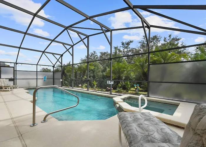 Stunning 5 Bedrooms Pool Home-Game Room