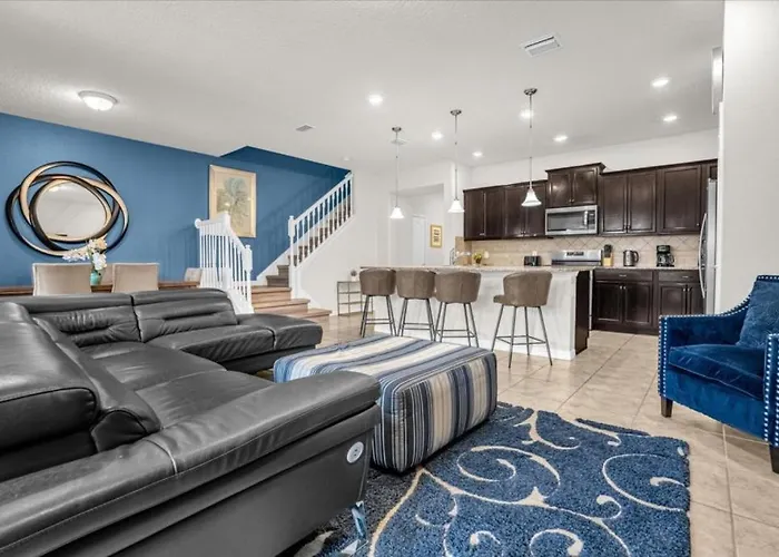 5 Bedrooms - 4,5 Bathrooms - Solterra 4618 Td