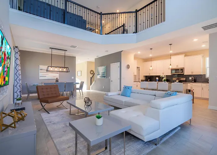 800Mo Villa 5 Bed/5 Ba