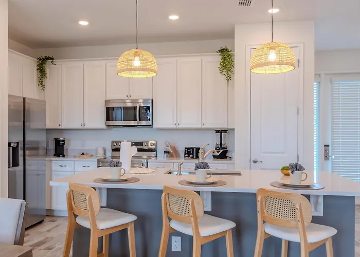 Luxury Townhouse Retreat Pets Welcome-352