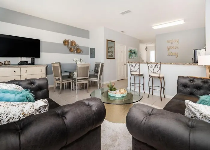 Windsor Hills 3 Bedroom Private Pool Townhome 0857