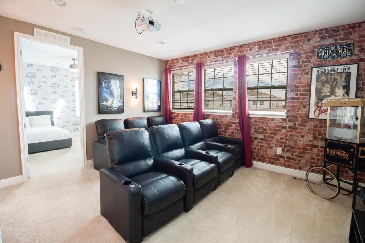 Private Pool And Spa, Theater & In-home Game Orlando