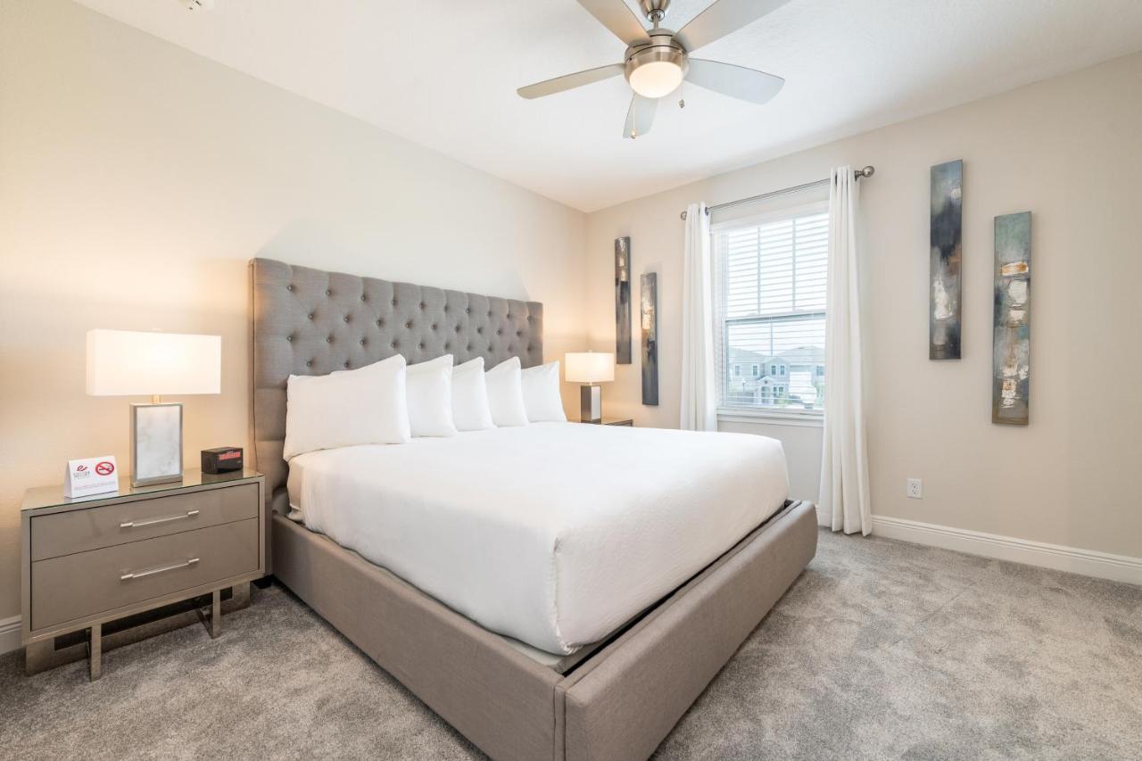 Gleaming By Rentyl With Theater Near - 209s Holiday home Orlando