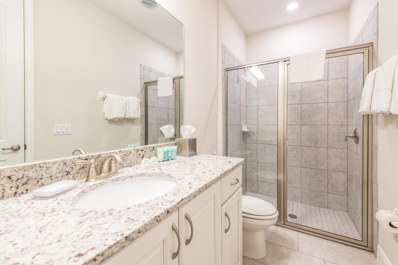 Gleaming By Rentyl With Theater Near - 209s Orlando