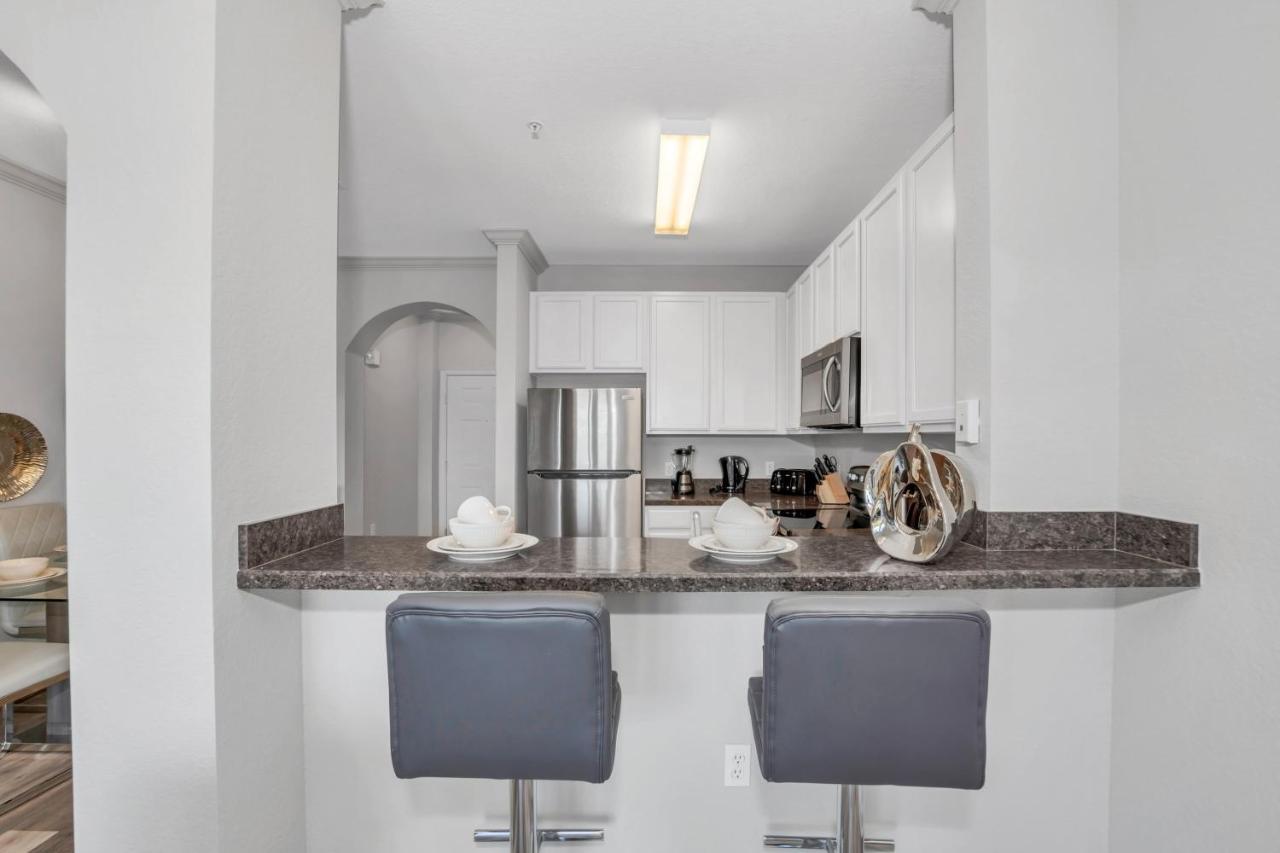 Relaxing 3br Near Disney - Pool And Hot Tub! Apartment Orlando