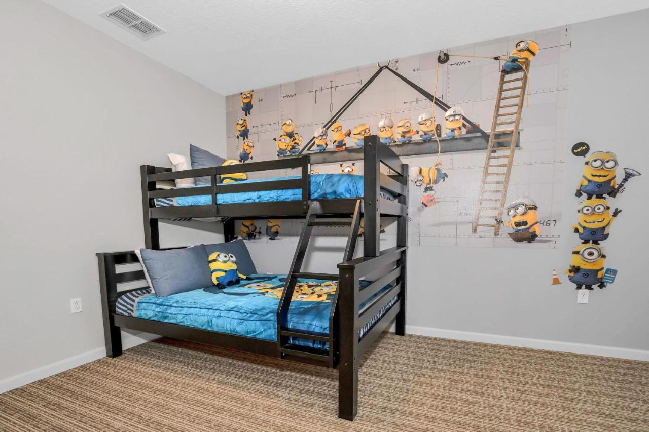 Near Disney - Stunning 3br - Pool And Hot Tub! Apartment Orlando