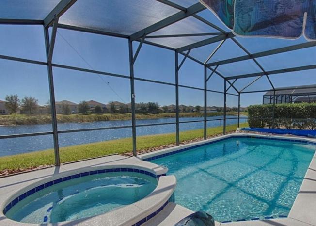 Lake Front Glenbrook 