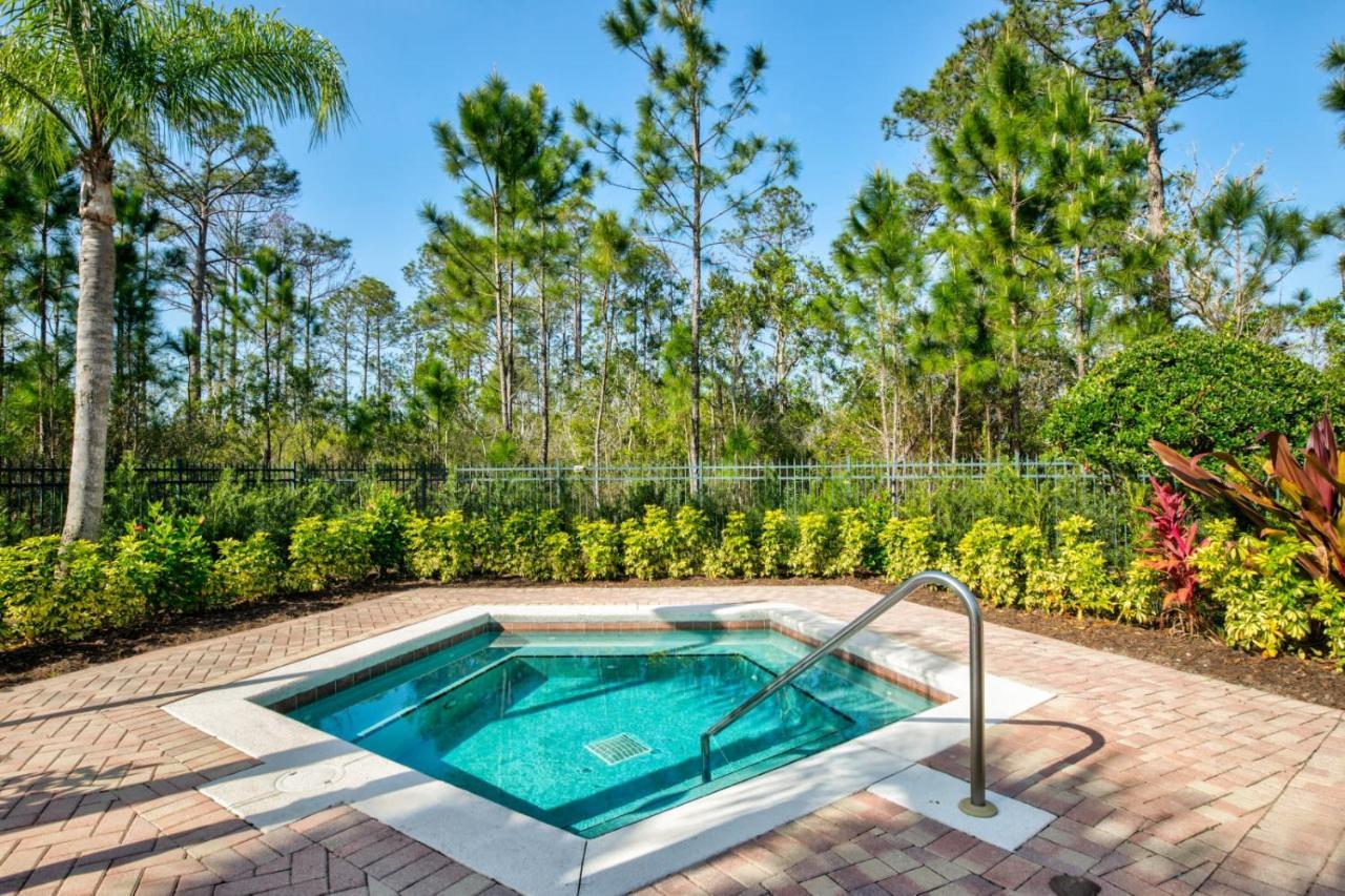 Near Disney - Stunning 3br - Pool And Hot Tub! Apartment