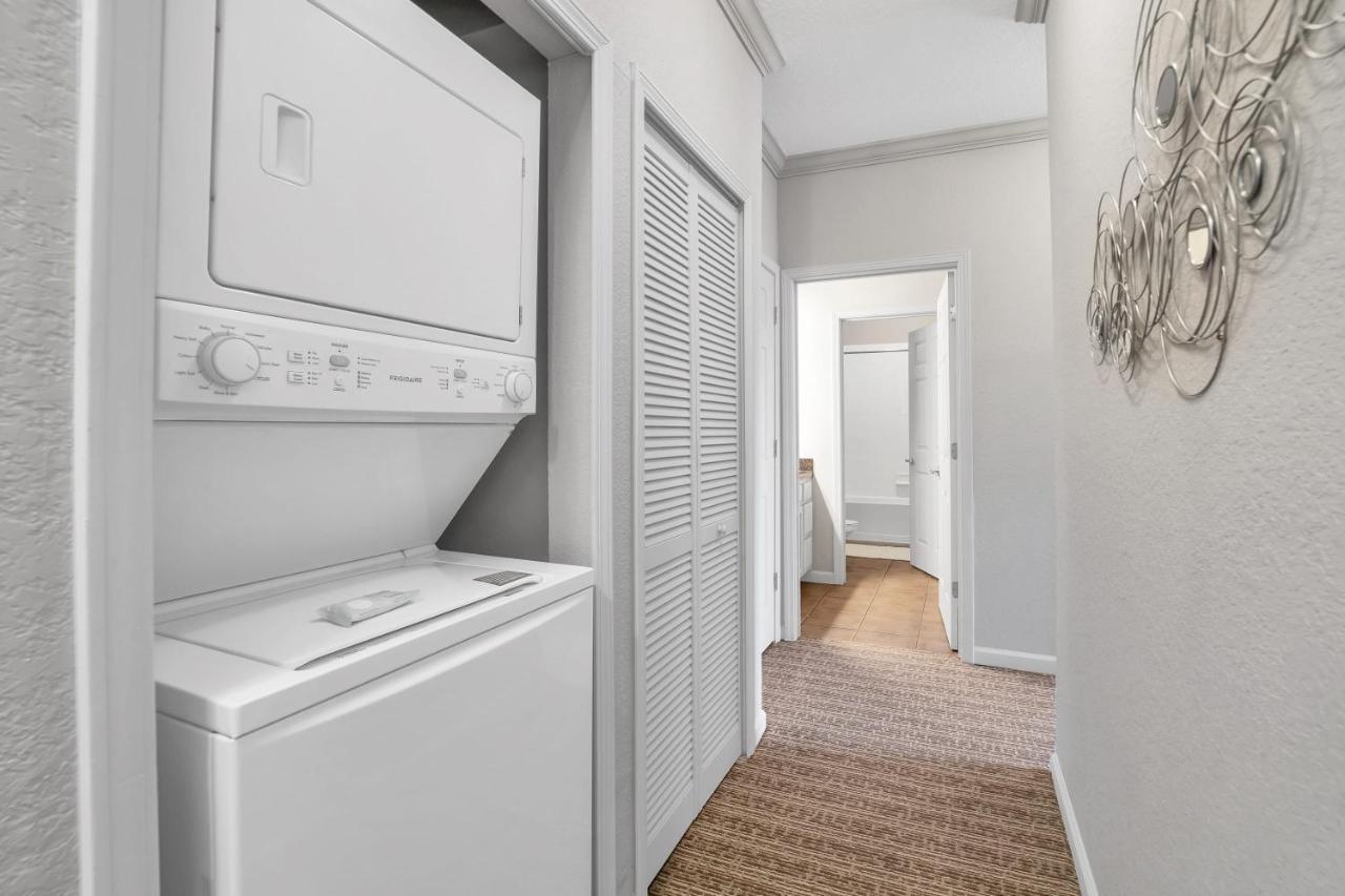Apartment Near Disney - Stunning 3br - Pool And Hot Tub! Orlando