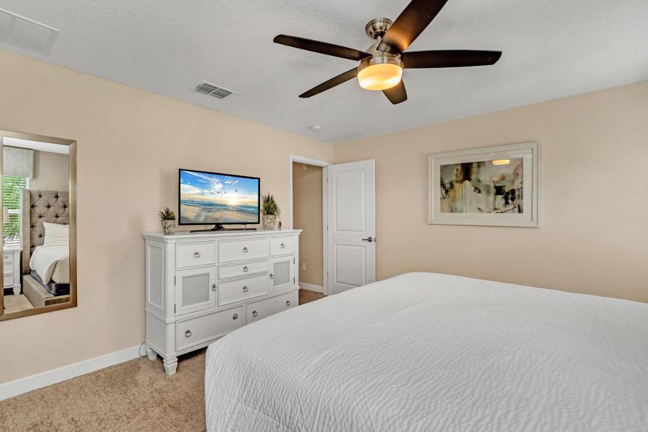Lovely W Private Pool & Free Water Park Holiday home Orlando