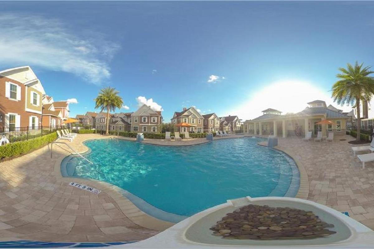 Themed House 5 Min To Parks, Heated Pool, Jacuzzi, Gym And Holiday home Orlando
