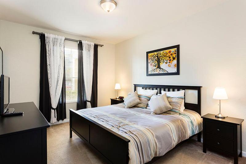 3br 2bath Balcony 5min Conv Center 1388ft Holiday home *