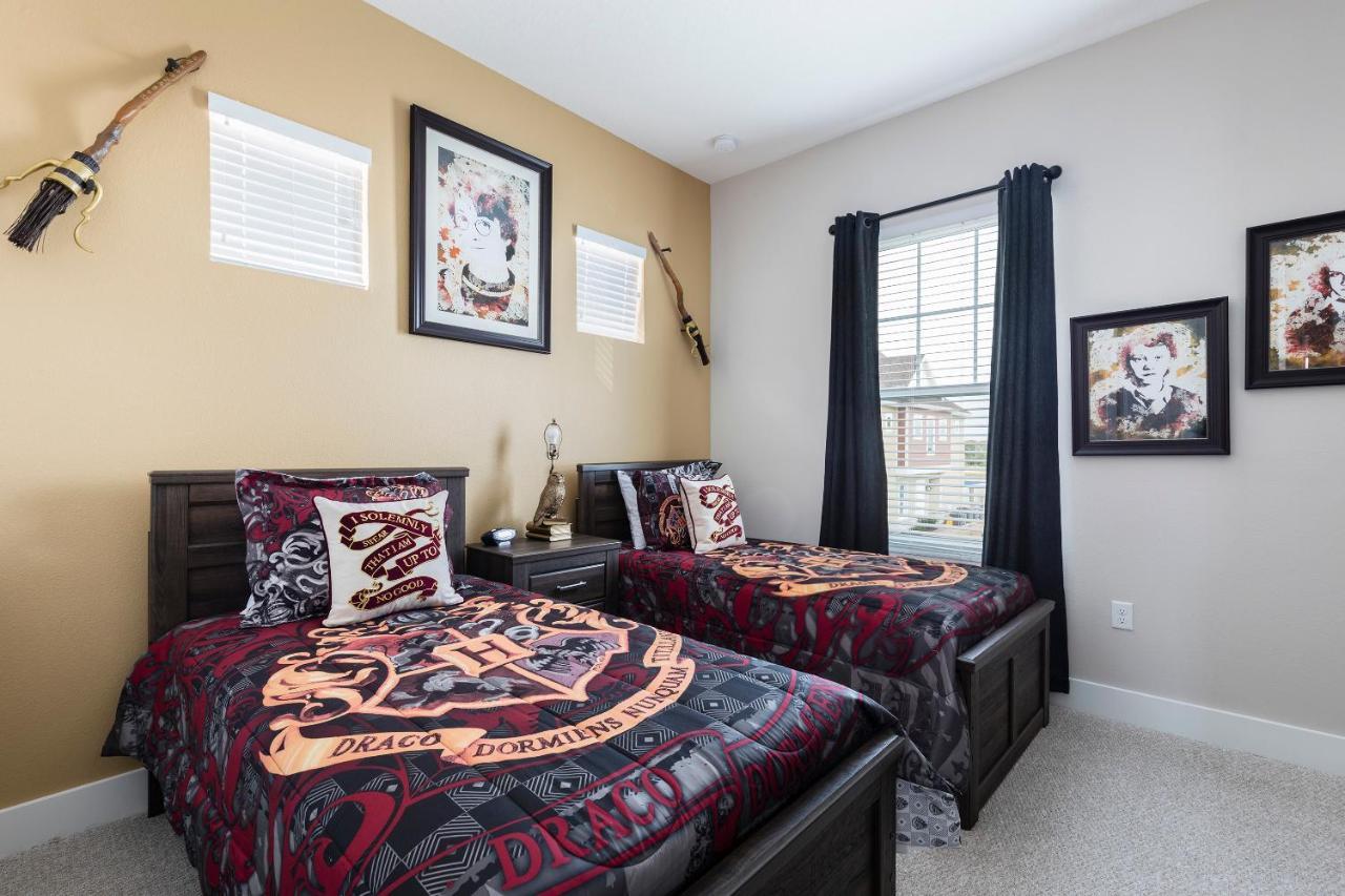 Beautiful Family Patio Area With Bbq 5min Villa Orlando