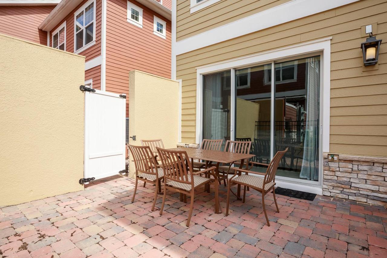 Beautiful Family Patio Area With Bbq 5min