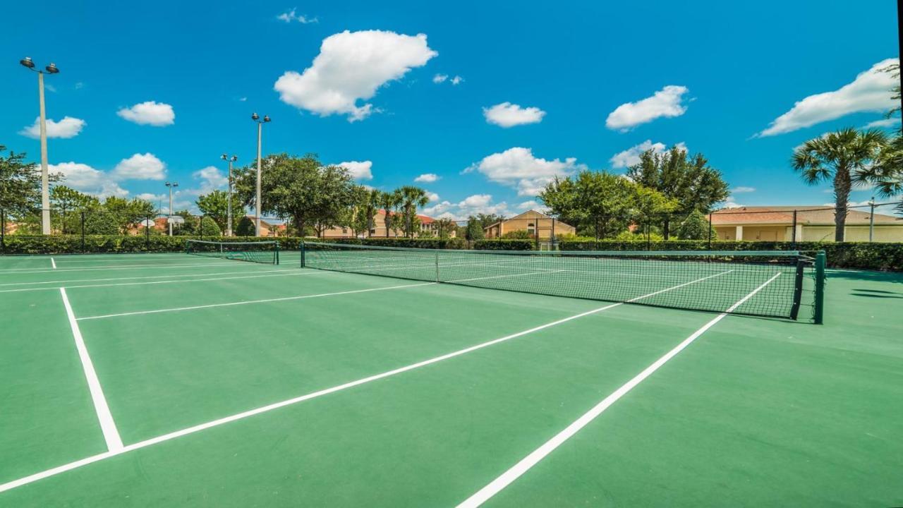 Holiday home Near Disney! Spacious 5br With Private Pool, Hot Tub And Theater!
