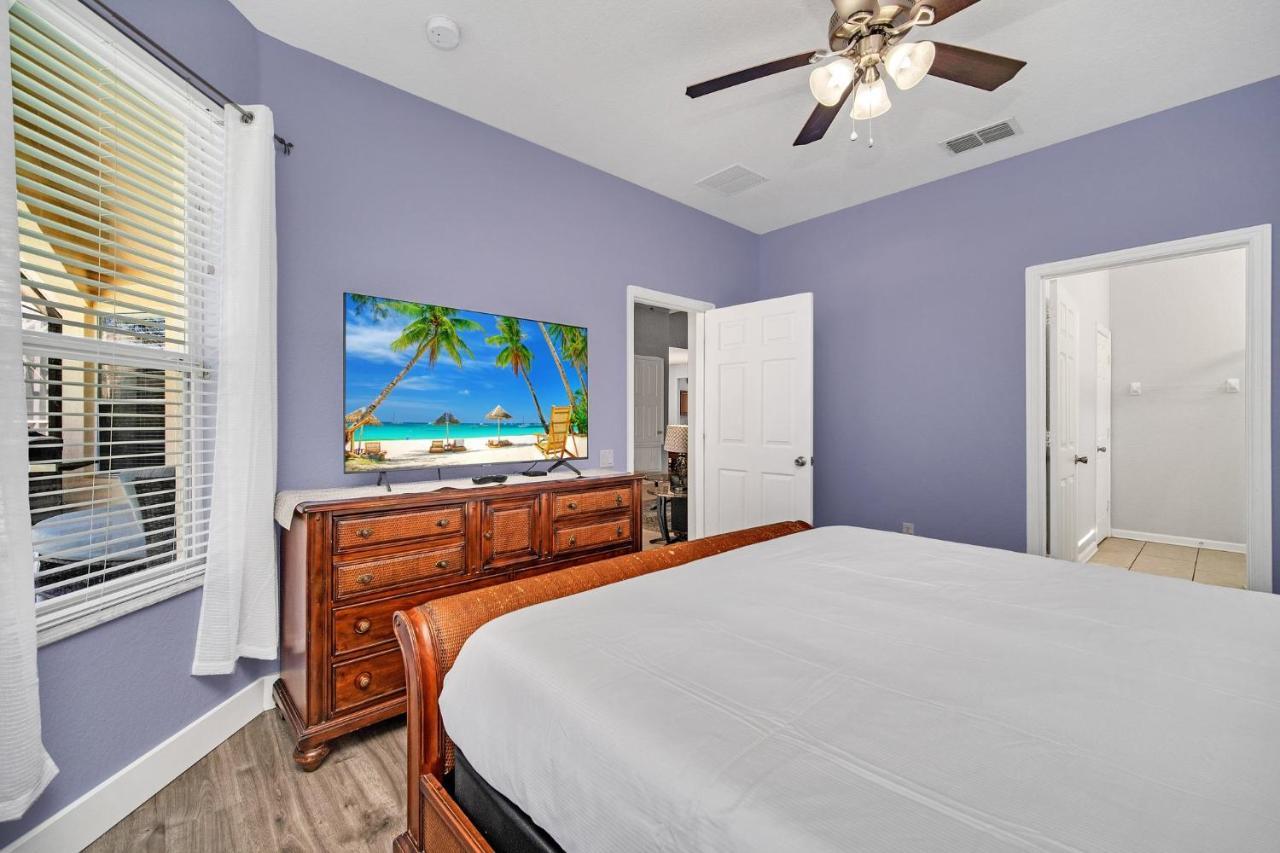 Near Disney! Spacious 5br With Private Pool, Hot Tub And Theater! Orlando
