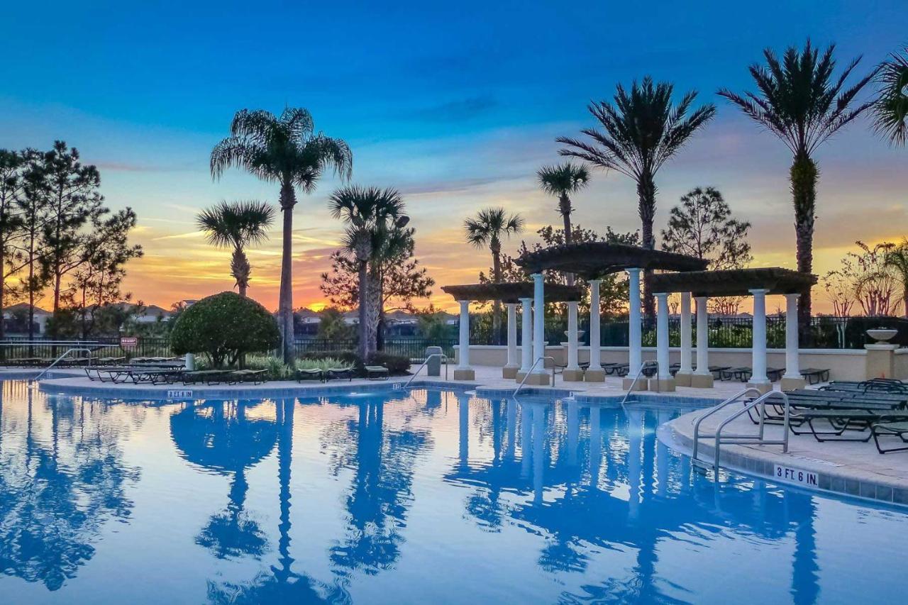 Holiday home Near Disney! Spacious 5br With Private Pool, Hot Tub And Theater!