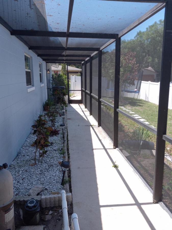 Renovated Pool Home With Game Room, Just 8 Miles To Disney And Universal!!! * Orlando