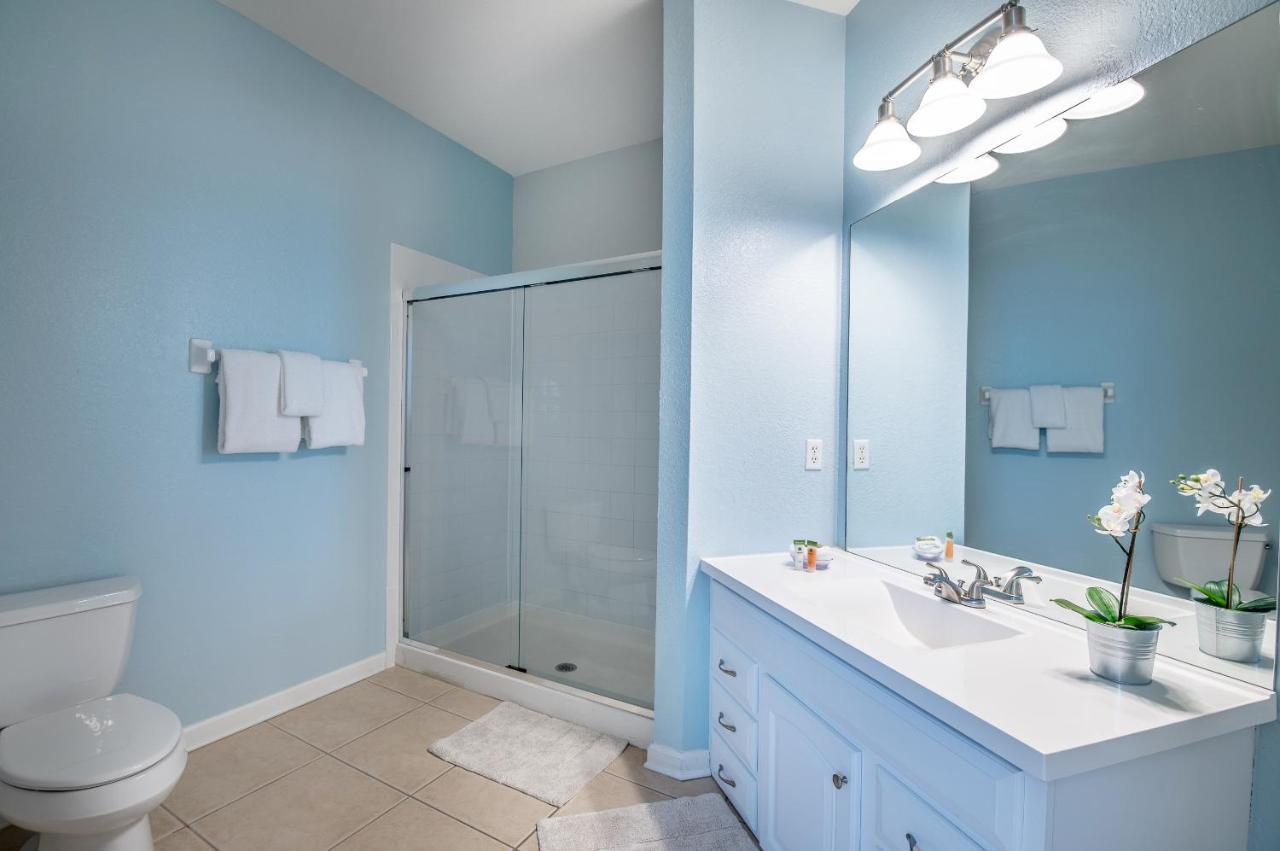 Gorgeous Top-floor W Private Balcony Apartment