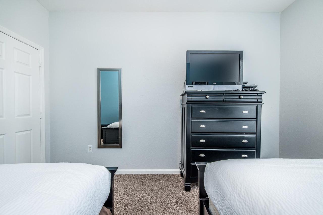 Gorgeous Top-floor W Private Balcony Apartment *