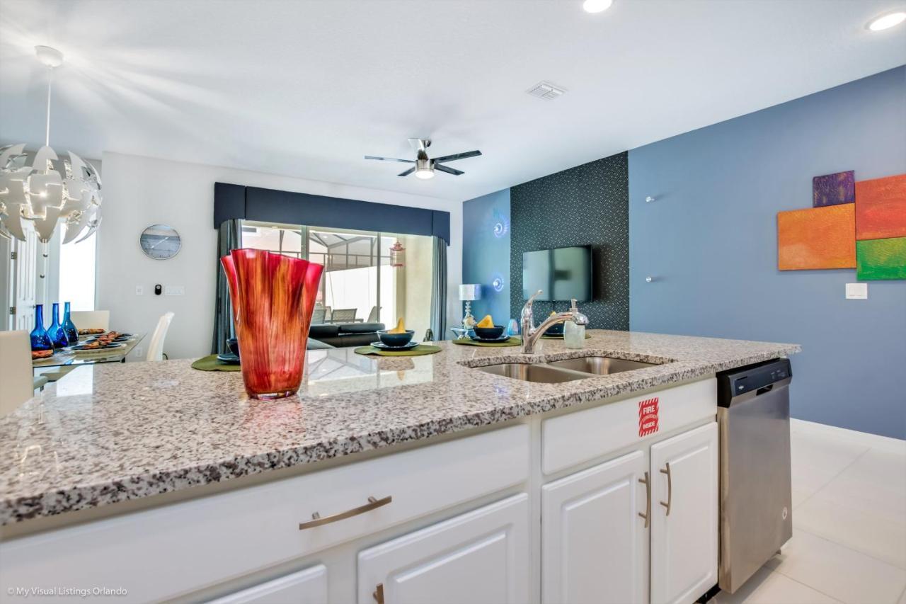 Solara - 5 Bed 4,5 Baths Townhome * Orlando