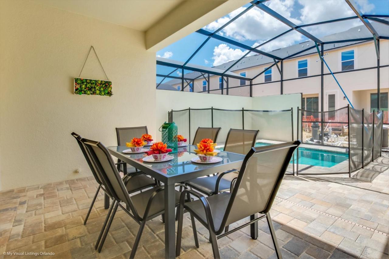 Solara - 5 Bed 4,5 Baths Townhome Orlando