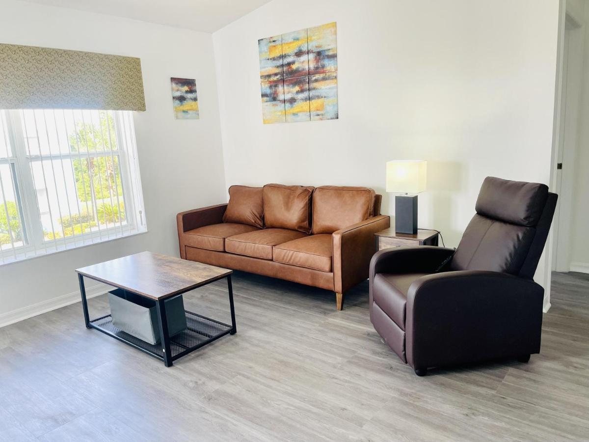 Apartment Huge Screened Patio That Overlooks Buck, Near Famous Attractions!! *