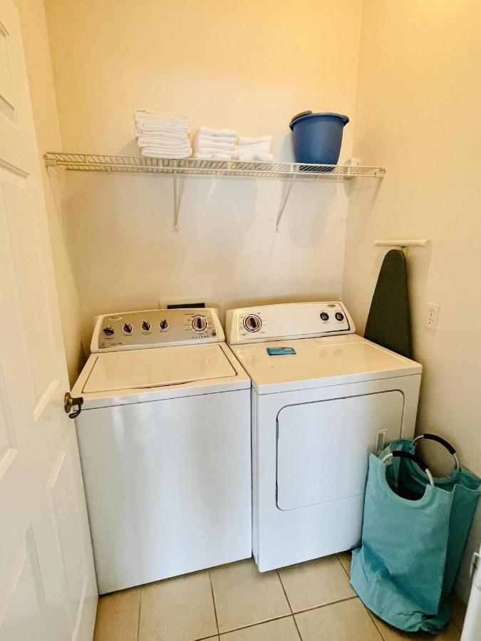 Huge Screened Patio That Overlooks Buck, Near Famous Attractions!! Apartment